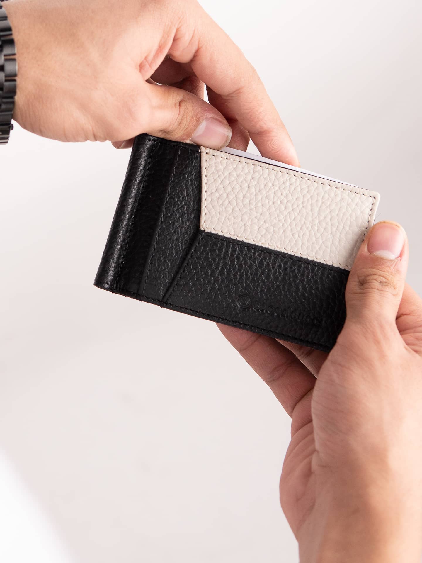 Bacca Bucci Slim Genuine Leather Wallet with Money Clipper - Image 3